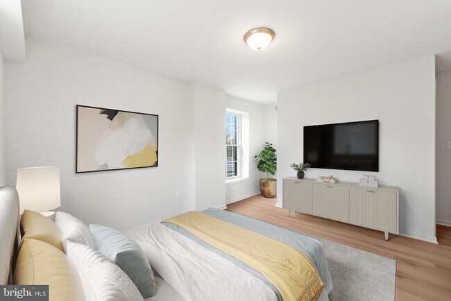 Building Photo - 2210 New Falls Rd