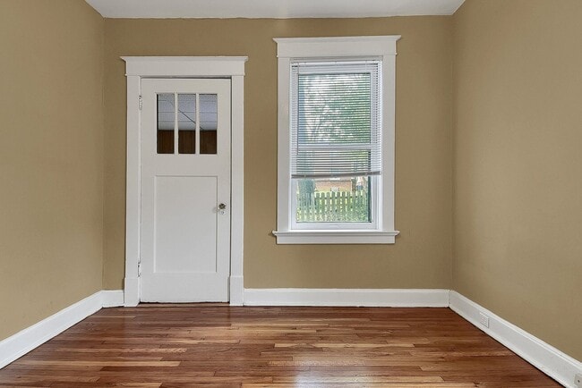 Building Photo - 7702 Lile Ave