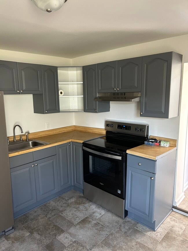 Building Photo - 625 Merchant St