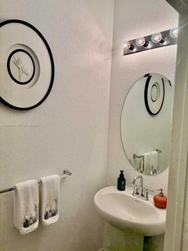 Building Photo - 4002 NW 11 Dr