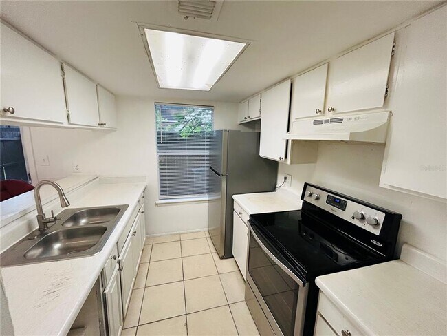 Building Photo - 2249 Lyme Bay Dr