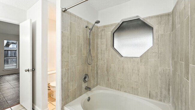Building Photo - 21210 Malibu Colony