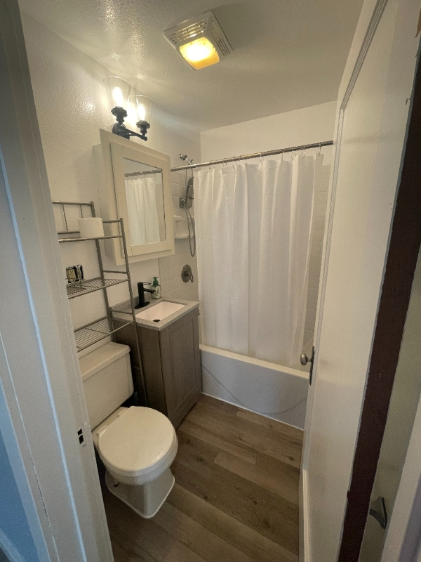 Building Photo - 130 Main St