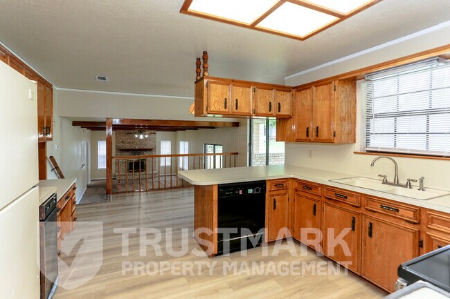 Building Photo - 1905 Elk Trail