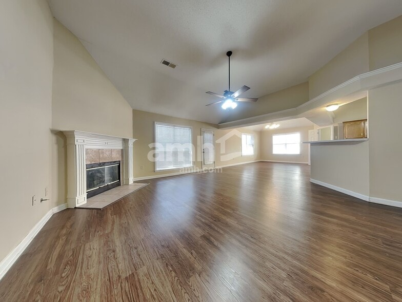 Building Photo - 9357 Bryant Trent Blvd