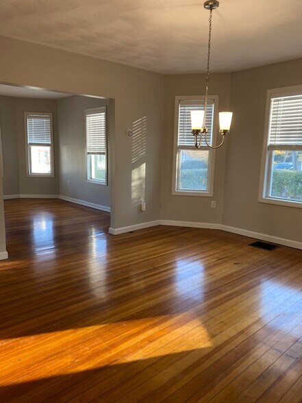 dining /living area - 40 Atherton St