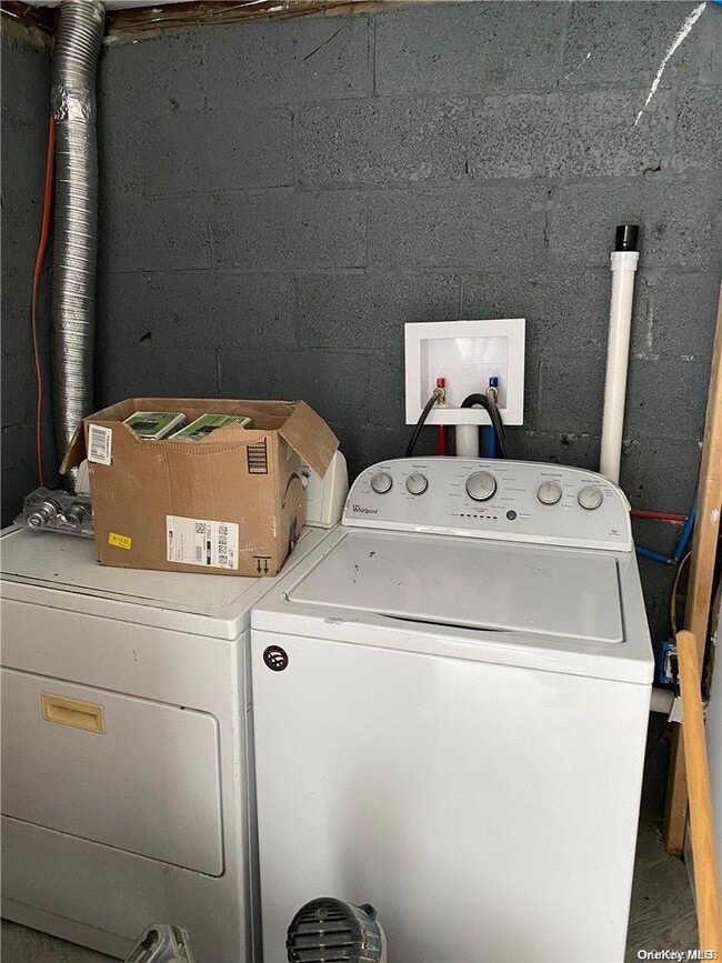 Building Photo - 122 E Fulton St