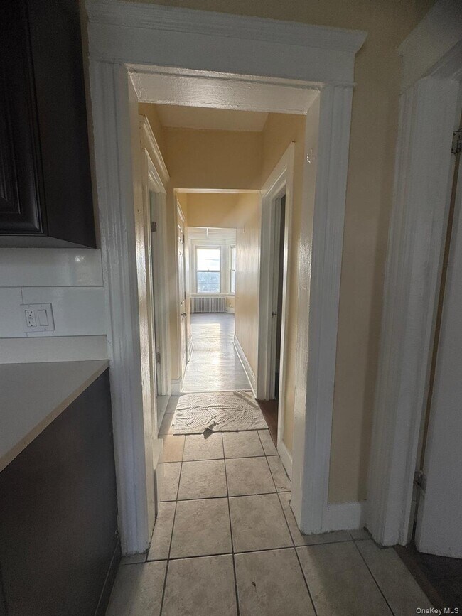 Building Photo - 141 Voss Ave