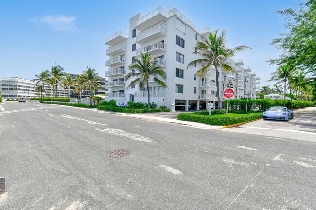 Building Photo - 170 N Ocean Blvd