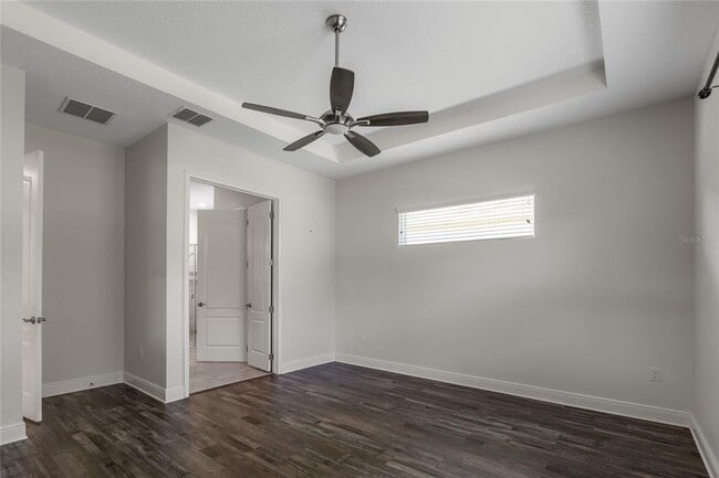 Building Photo - 2460 Promenade Dr