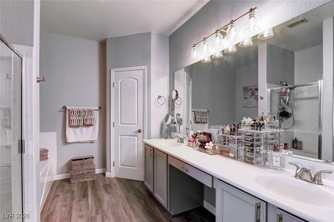 Building Photo - 7450 S Eastern Ave