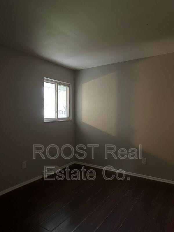 Building Photo - 919-921 Weyant Ave.