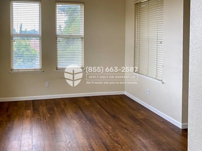 Building Photo - 38700 Tyson Ln