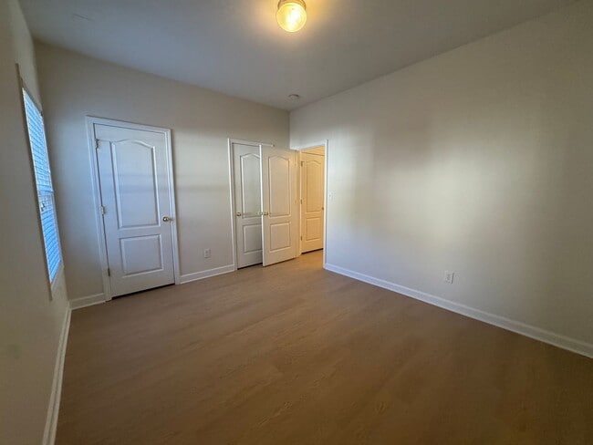 Building Photo - Charming 2-Bedroom with Fresh Updates