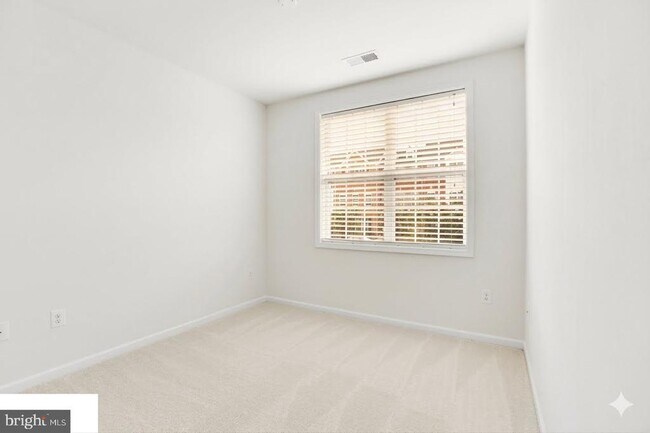 Building Photo - 43140 Whelplehill Terrace