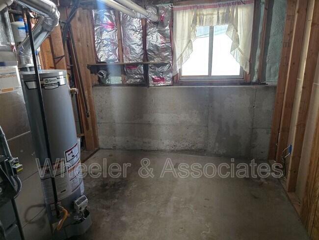 Building Photo - 6087 S 2475 W