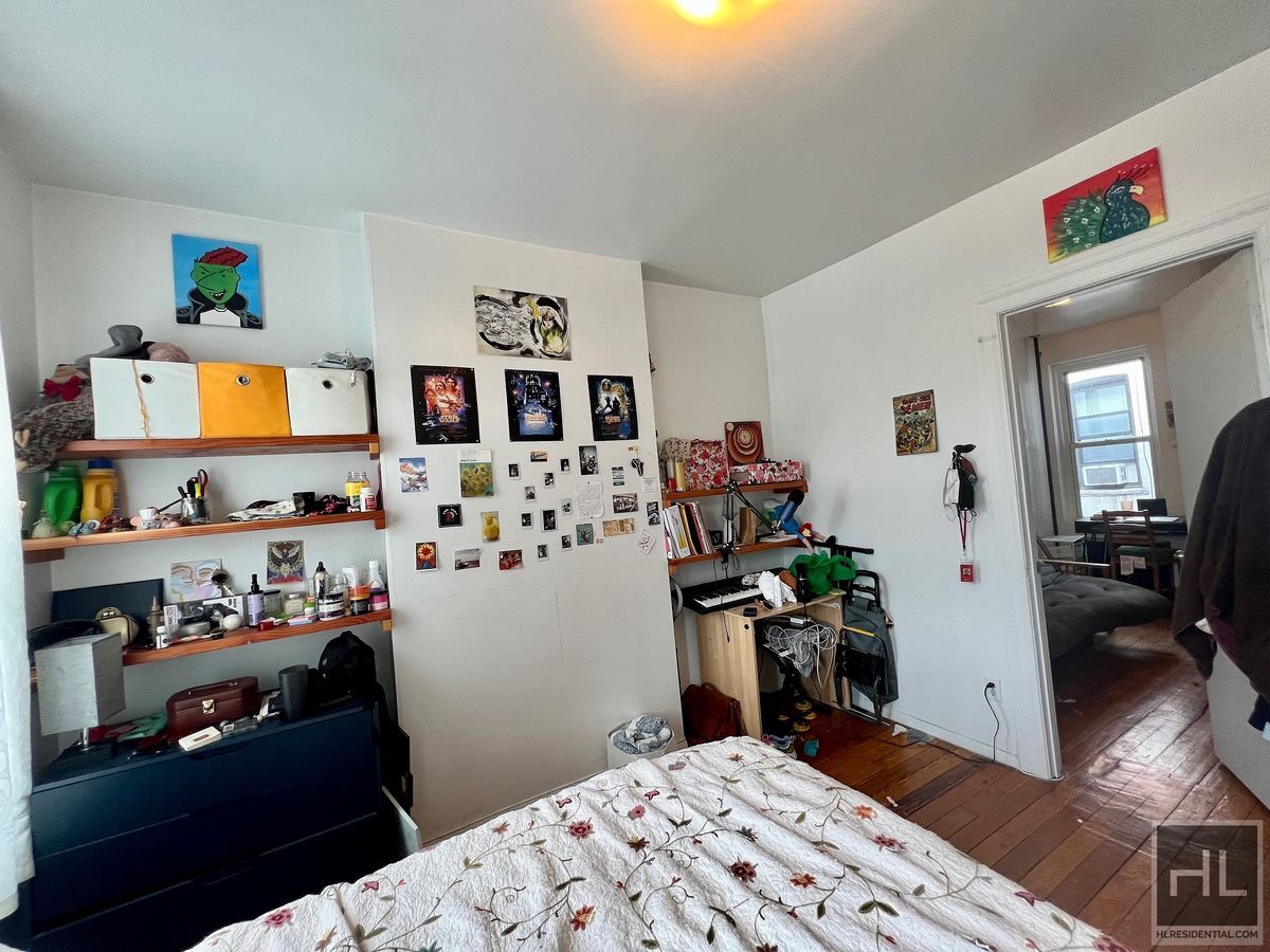 Building Photo - 2BR 1BA Next To Maria Hernandez Park