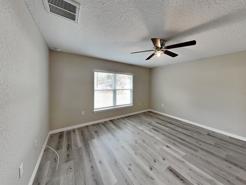 Building Photo - 3099 W Viking Ln