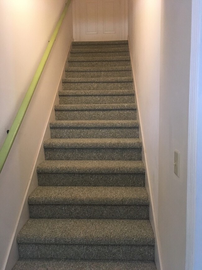 Building Photo - 520 W Hancock St