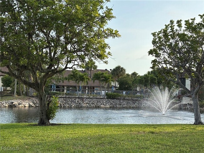 Building Photo - 9315 Central Park Dr