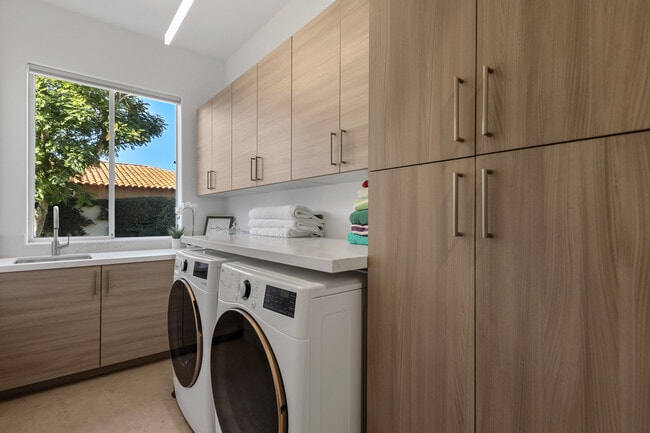 Building Photo - 80335 Merion