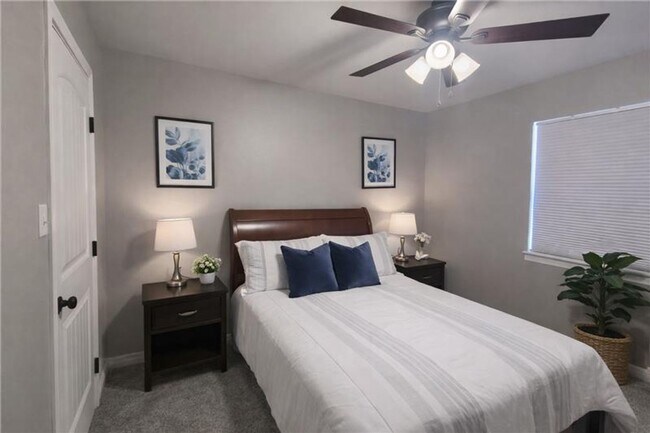 Building Photo - Charming 3BR / 2BA home with spacious backyard and full of curb appeal COMING SOON!