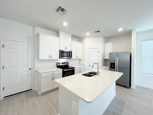 Building Photo - Brand New 3/2.5 Modern Home with a Loft an...