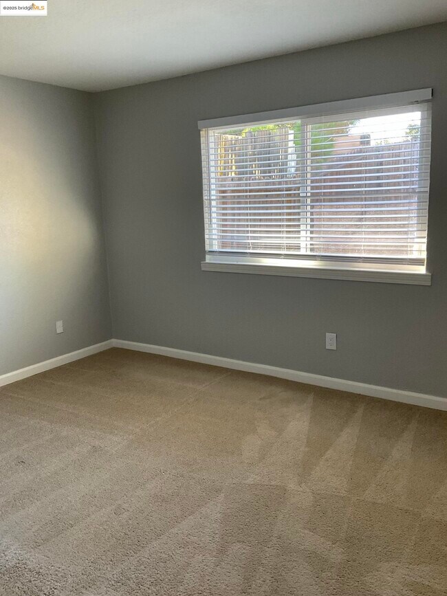 Building Photo - 108 E Trident Dr