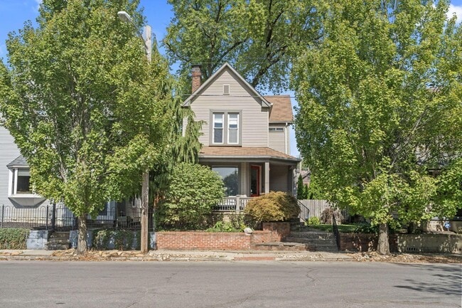 Building Photo - 116 Hanford St