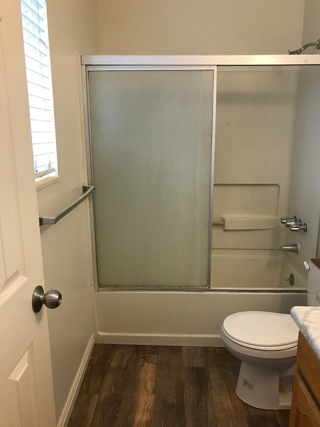 Building Photo - Remodeled Provo Townhome!