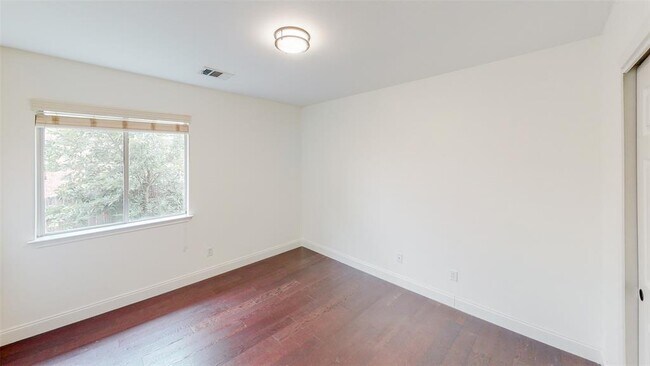 Building Photo - 1016 Grey Castle Dr