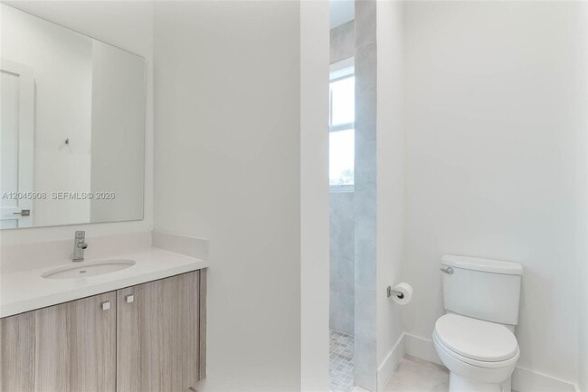 Building Photo - 3406 Ponce de Leon Blvd