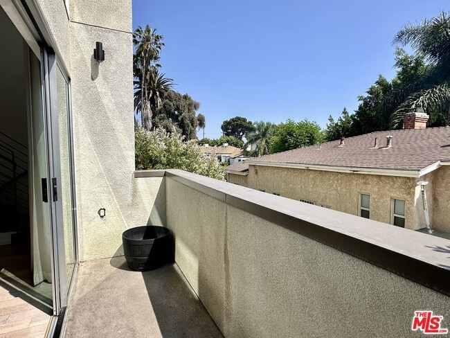 Building Photo - 5403 W Wilshire Vista Ln