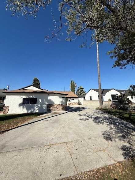 Building Photo - 9762 Stanwin Ave