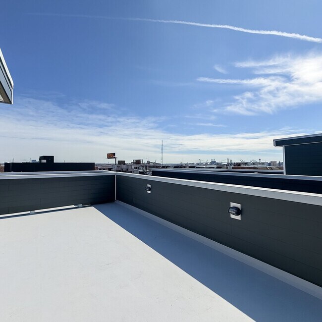 Building Photo - 1022 S 2nd St