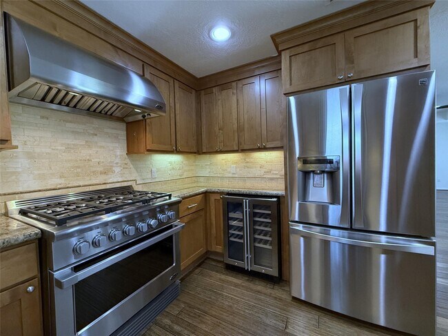 Building Photo - 5007 Shady Nook Ct