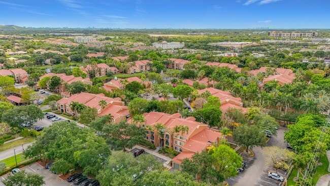 Building Photo - Super Cozy 2 bedroom in Desirable Neighborhood in coconut creek