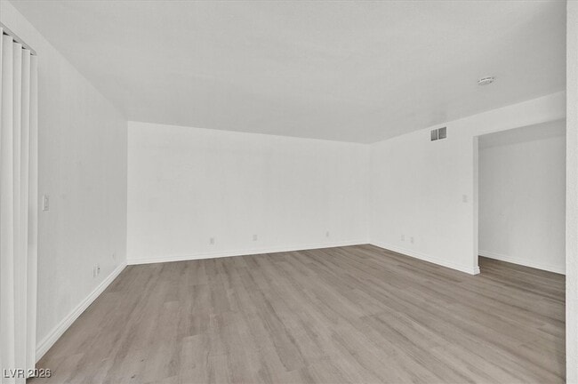 Building Photo - 5499 Indian River Dr