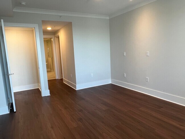 Building Photo - Luxury Coastal Living - The Charles - Deep Water Views