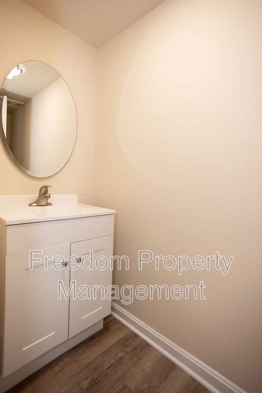 Building Photo - 10270 Cub Run Ct