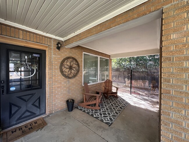 Building Photo - 2615 27th St