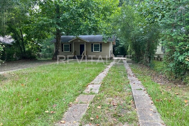 Building Photo - 2 Bed 1 Bath Home Close to Interstate Access!