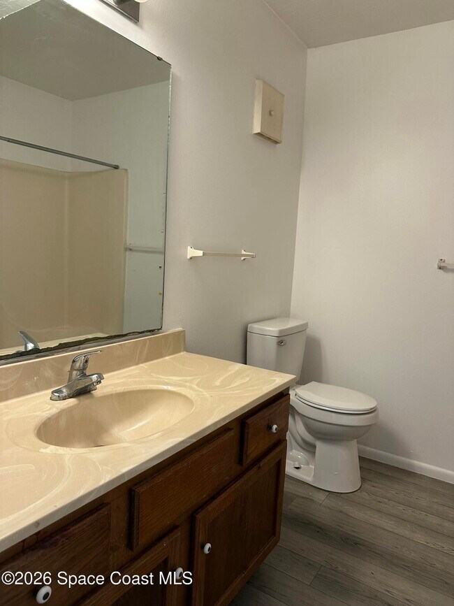 Building Photo - 2130 Forest Knoll Dr NE