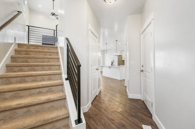 Building Photo - Pet-Friendly 3-Bedroom Rental Near Thanksg...
