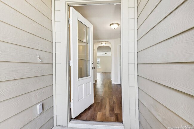 Building Photo - 6906 Quantum Lp