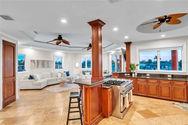 Building Photo - 7924 3rd Ave S