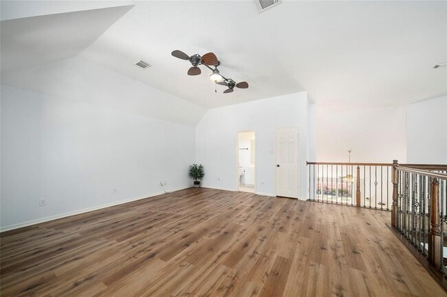 Building Photo - 2111 Scenic Hollow Ct