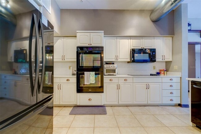 Building Photo - 215 Garden Cir