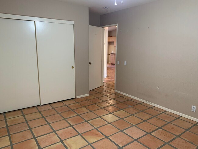 Building Photo - 53385 Avenida Rubio
