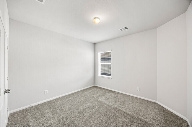 Building Photo - 3919 Faletti Dr